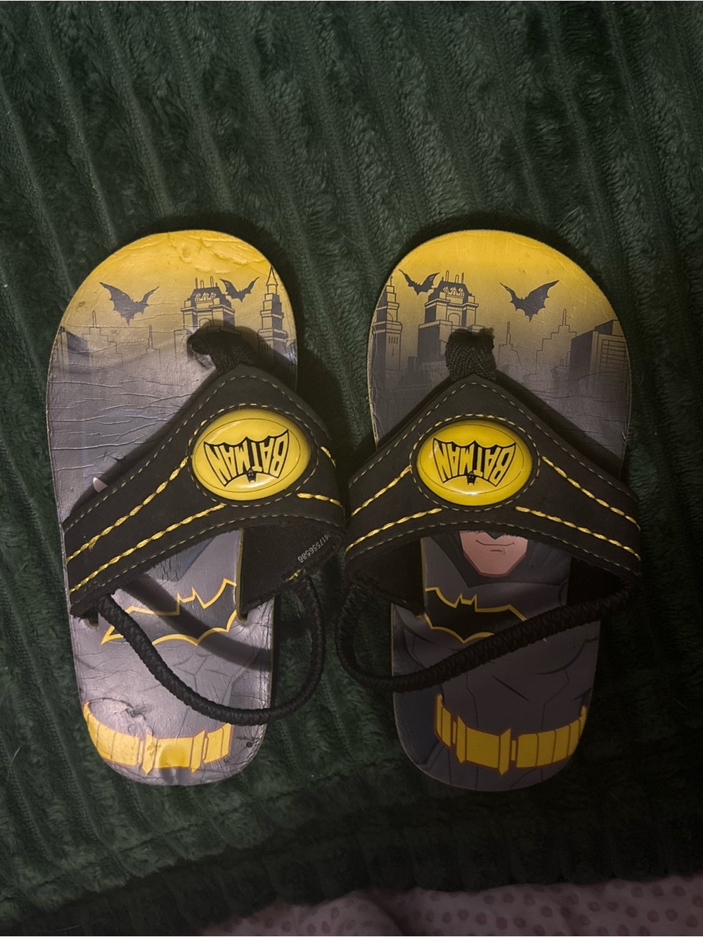 Batman Kids Yellow & Black Flip Flop Sandals- light up size 11-12